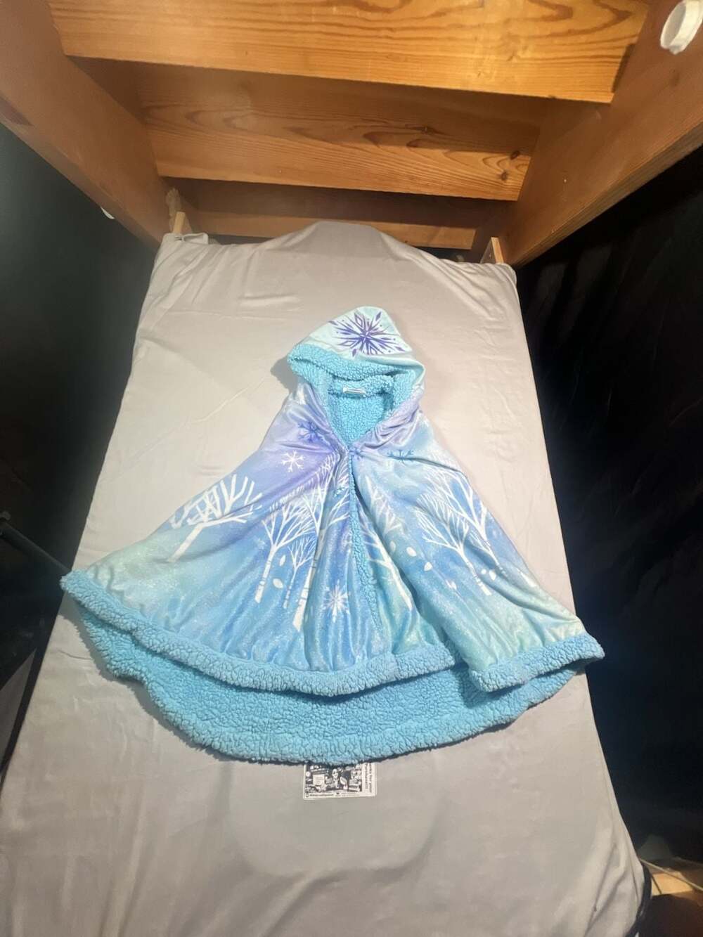 Disney Frozen 2 Elsa Sherpa Lined Hooded Snuggle Wrap Blanket